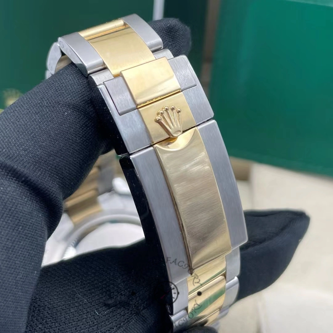 Real photos of replica Rolex Daytona 126503 Strap 2