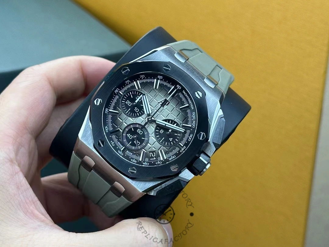 Replica Audemars Piguet Royal Oak 26420SO Dial 2
