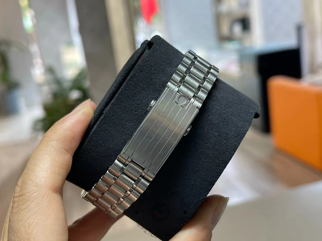 Replica Omega Speedmaster 310.30.42.50.01.002 strap