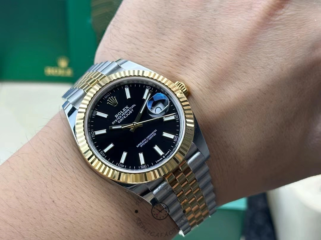 Replica Rolex Datejust 126333 0014 Wearing Picture