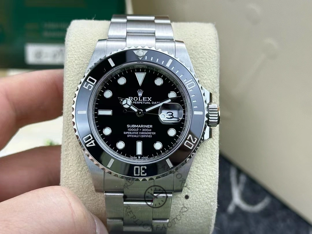 Replica Rolex 126610LN 0001 watch display