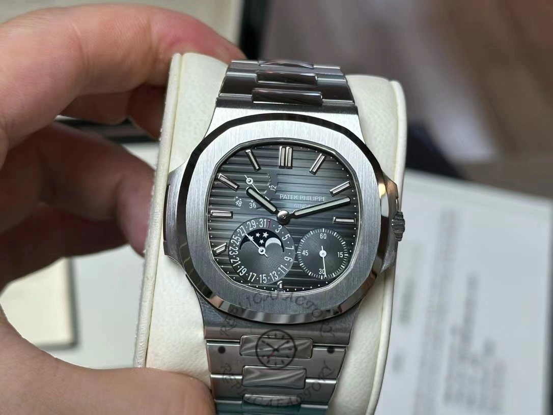 Replica Patek Philippe Nautilus 5712/1A-001
