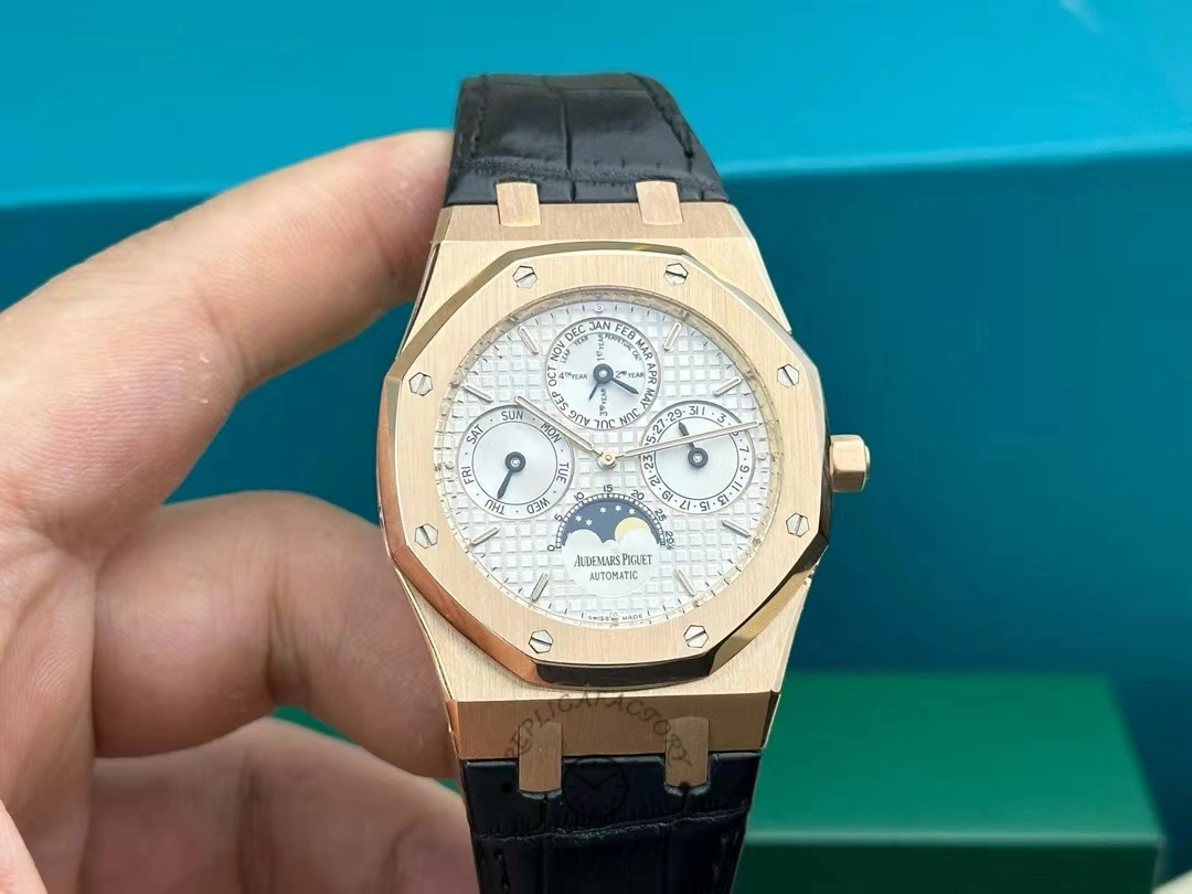 Audemars Piguet Royal Oak 26252OR Replica Actual photos