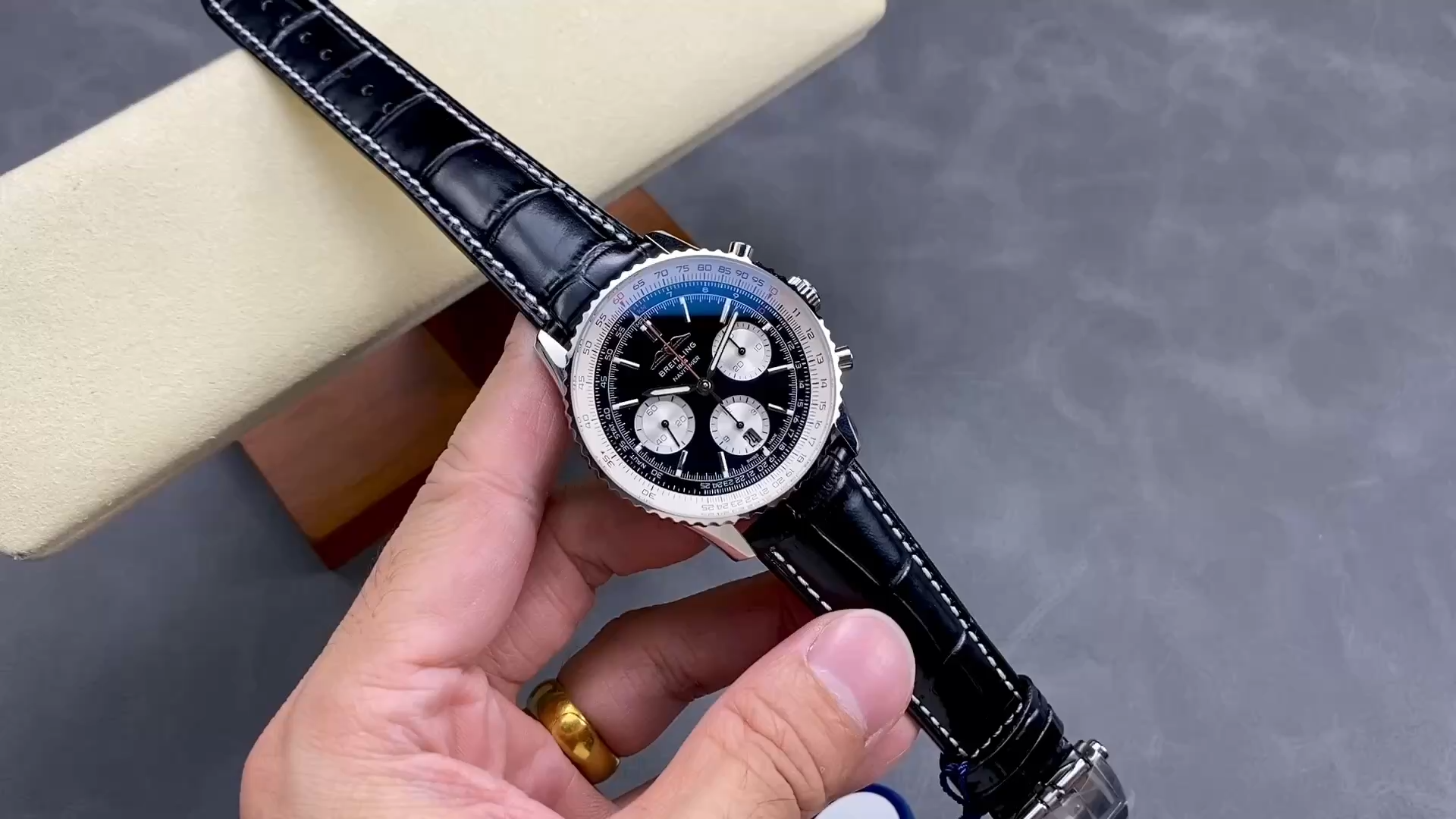 Breitling Navitimer B01 Chronograph 46mm AB0137211B1P1 Replica