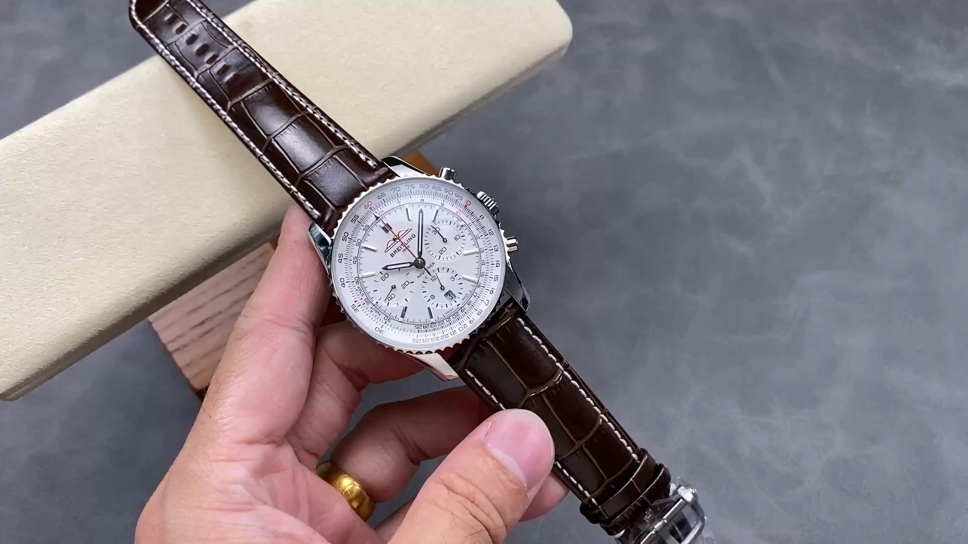 Breitling Navitimer B01 Chronograph 41 AB0139211G1P1 Replica