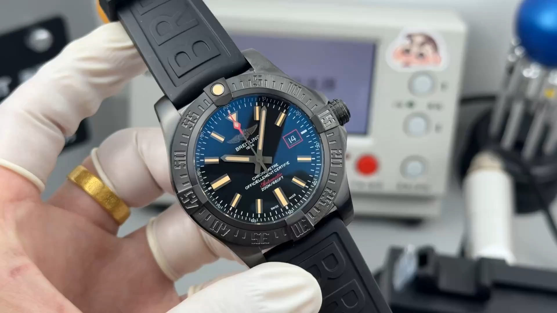 Breitling Avenger Blackbird Men's Watch V1731010BD12-155S 48MM Replica