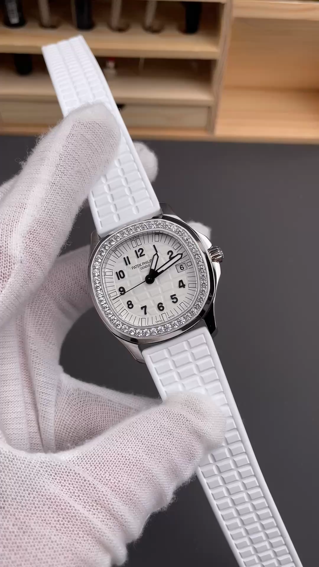 Replica Patek Philippe Aquanaut White 5067A 024 36mm Lady Watch - Replica Factory