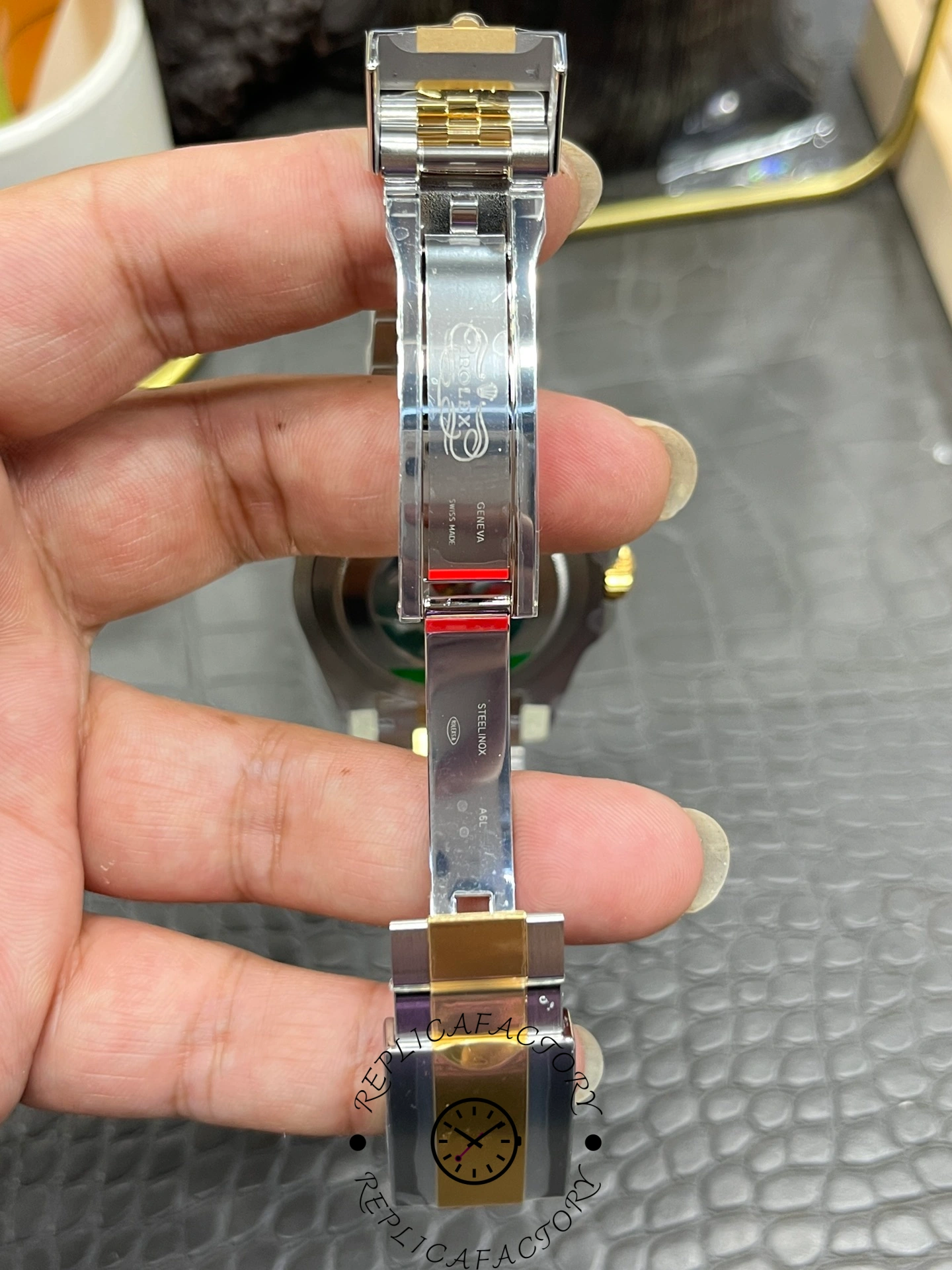 Rolex GMT Master II Black Dial Steel 18kt Yellow Gold 126713GRNR 0001 Men's Watch