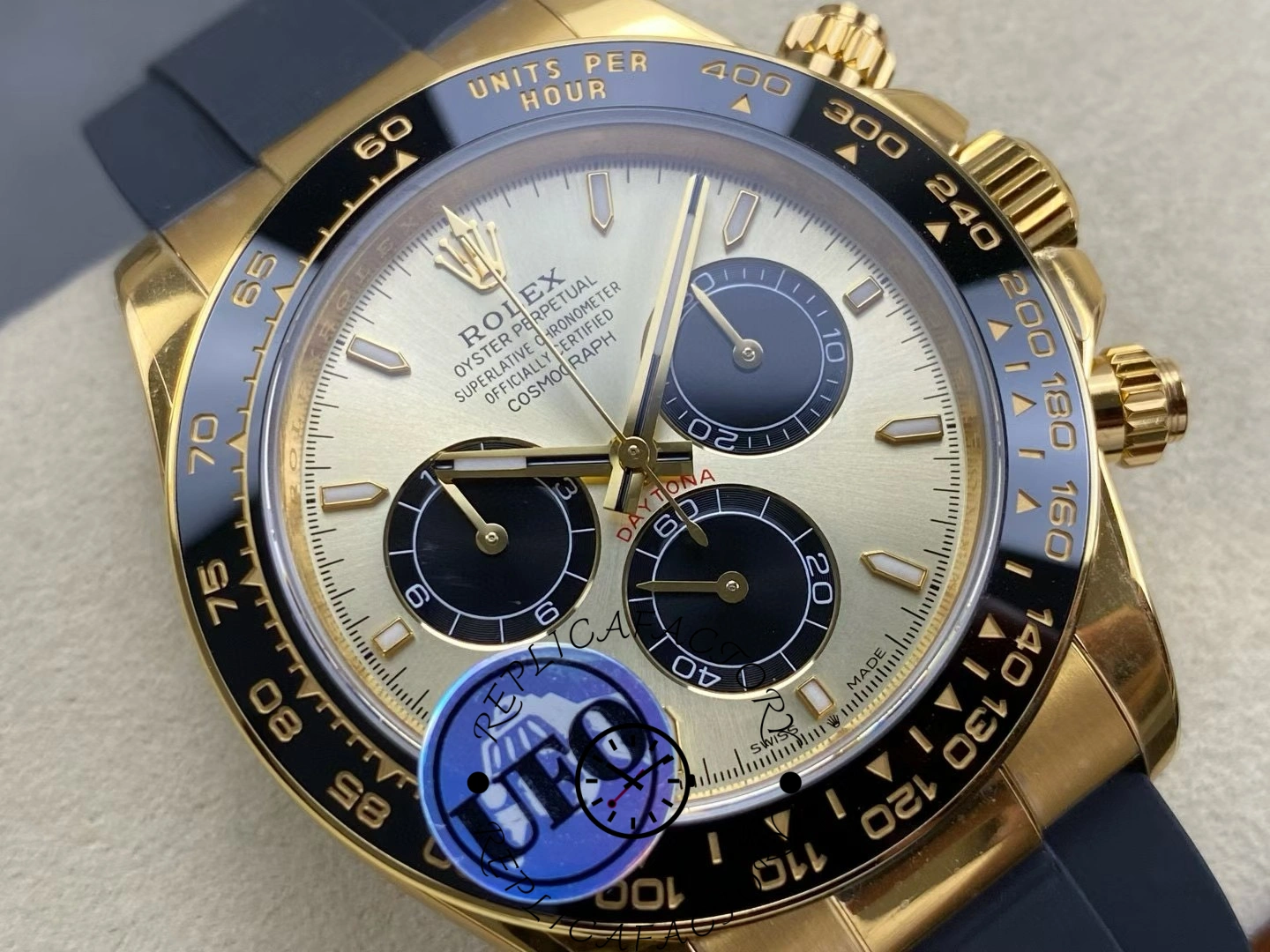 Dial close-up of Rolex Daytona 126518LN-0012 highlighting subdials and gold markers.