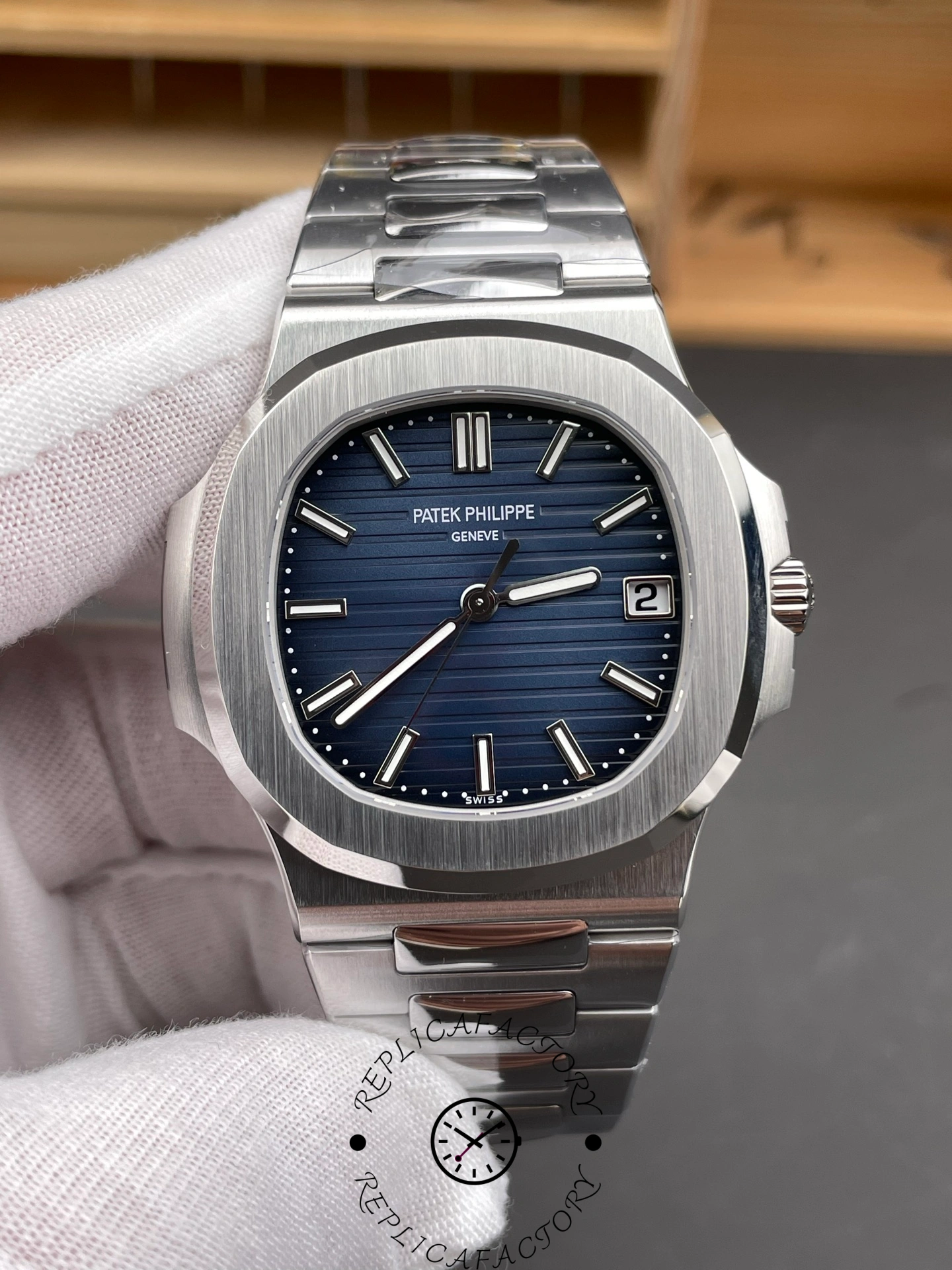Patek Philippe Nautilus Self Winding Watch 5811 1G 001 Replica Watch - Replica Factory