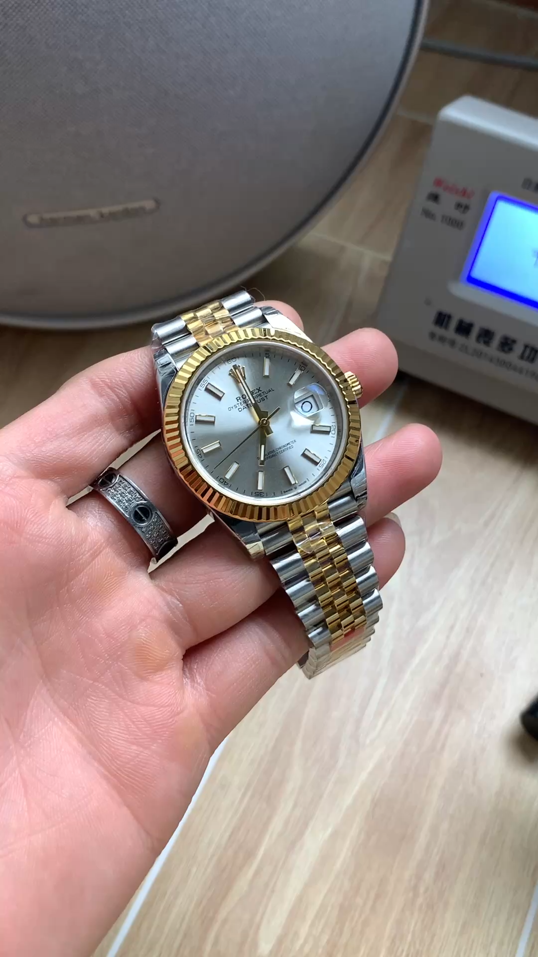 Video of Rolex Datejust 41 M126333-0002 replica shown in hand with Jubilee bracelet. - Video