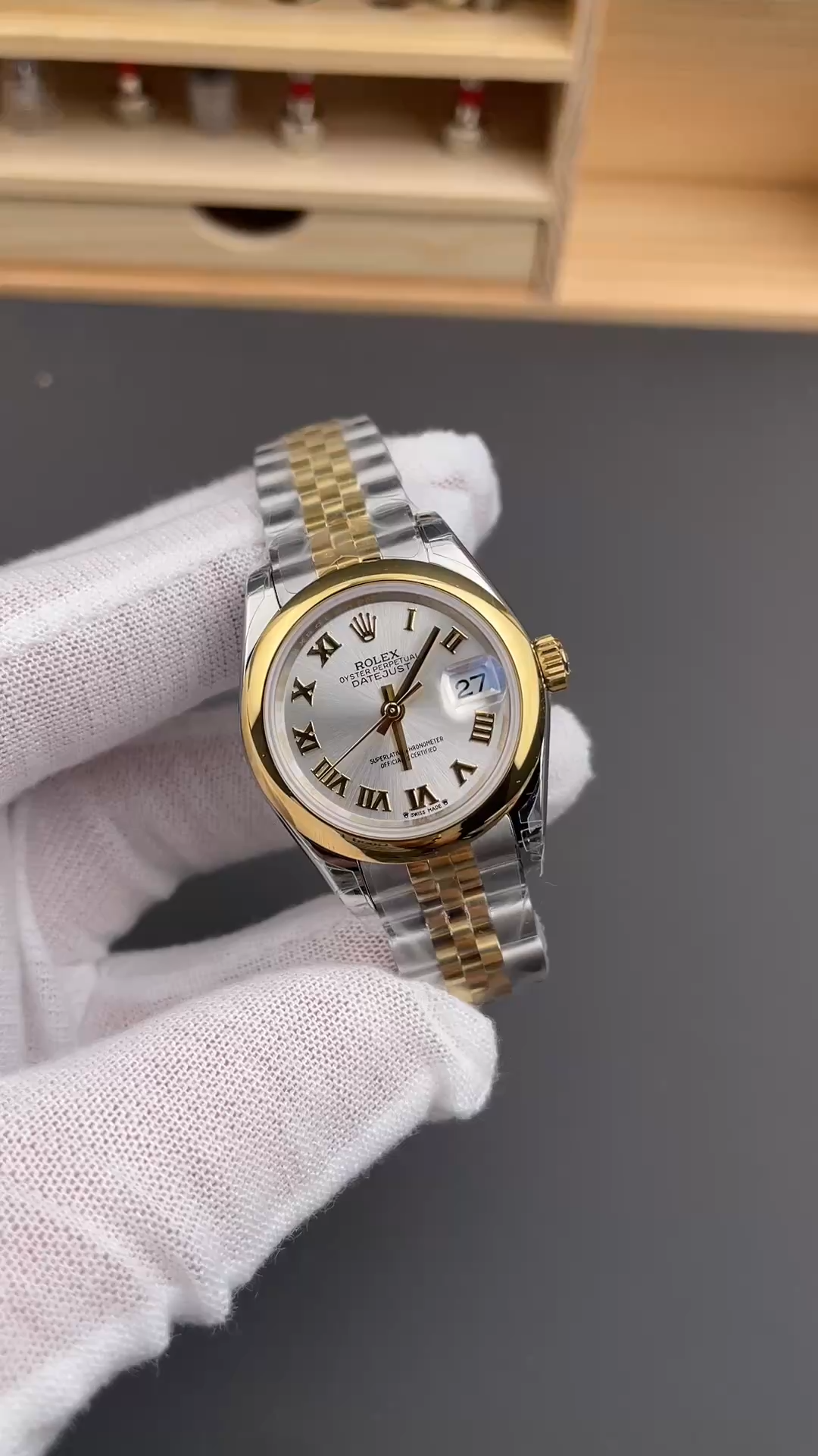Angled view of Rolex Lady-Datejust 279163-0005 replica watch showing the case side and Jubilee bracelet. - Video