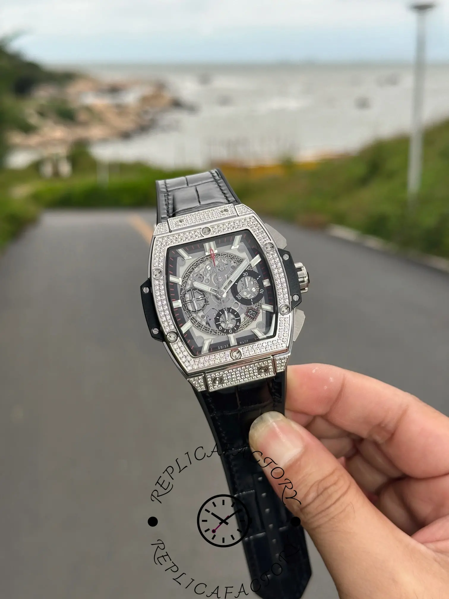 Hublot Spirit Of Big Bang 601.NX.0173.LR.1704 42mm