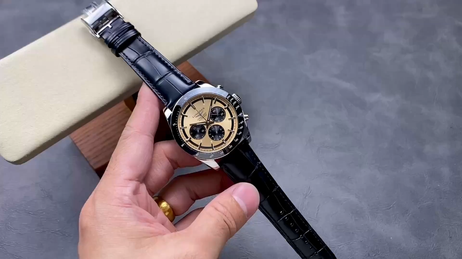 Longines L3.835.4.32.9 Conquest Automatic 42mm 1:1 Clone Chronograph Brown Dial - Video