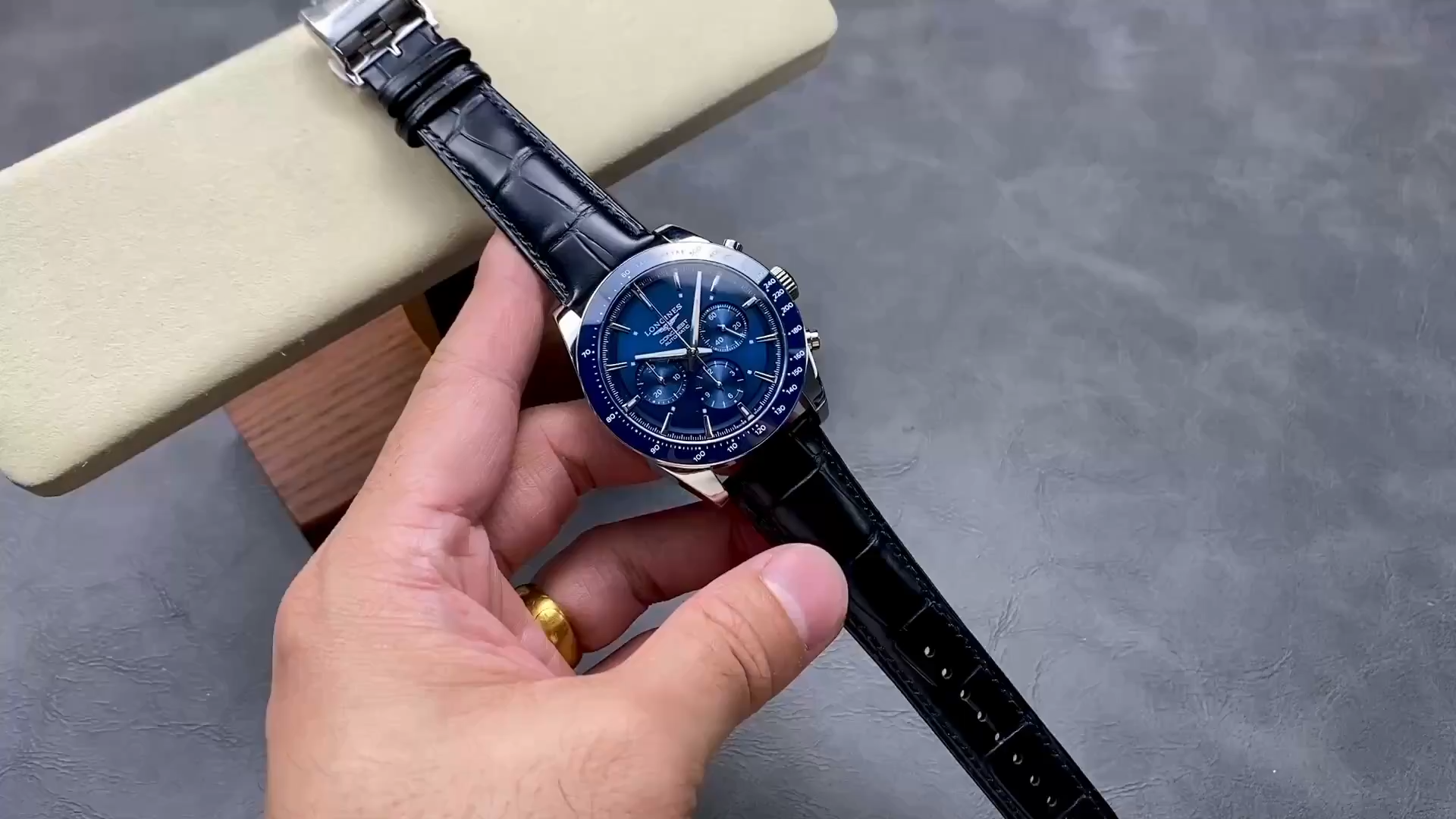 Longines L3.835.4.92.6 Conquest 42 Ceramic 1:1 Clone Tachymeter Chronograph - Video