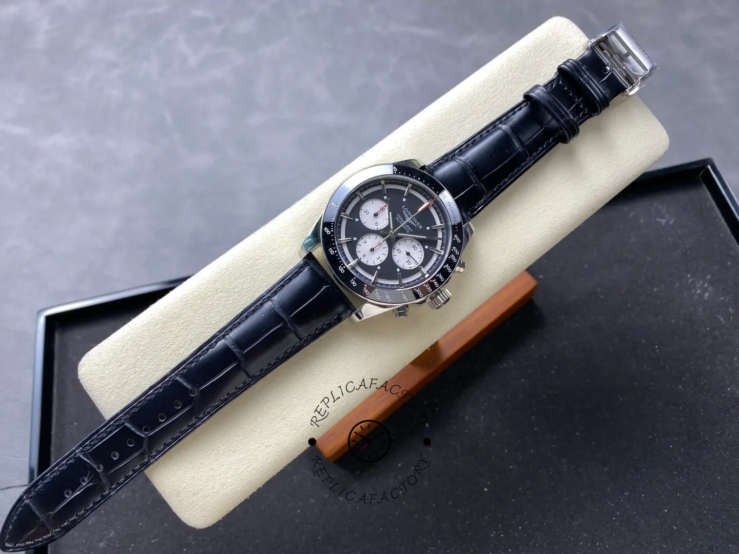 Longines Conquest L3.835.4.52.6 full view with black dial, white subdials, and leather strap.