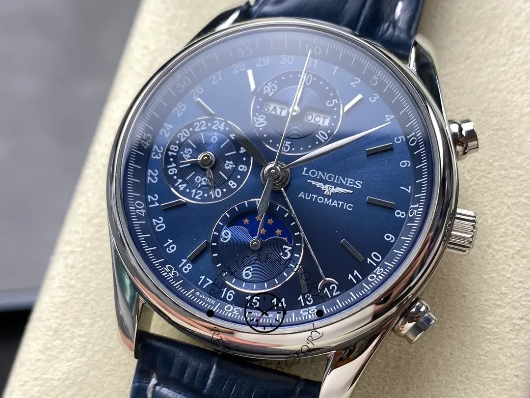 Dial detail of Longines Master Collection L2.673.4.92.0 showing subdials and date track.