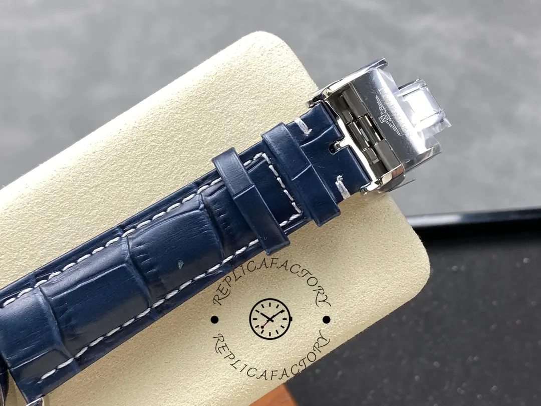 Longines Master Collection L2.673.4.92.0 deployant clasp on blue strap, with Longines engraving.