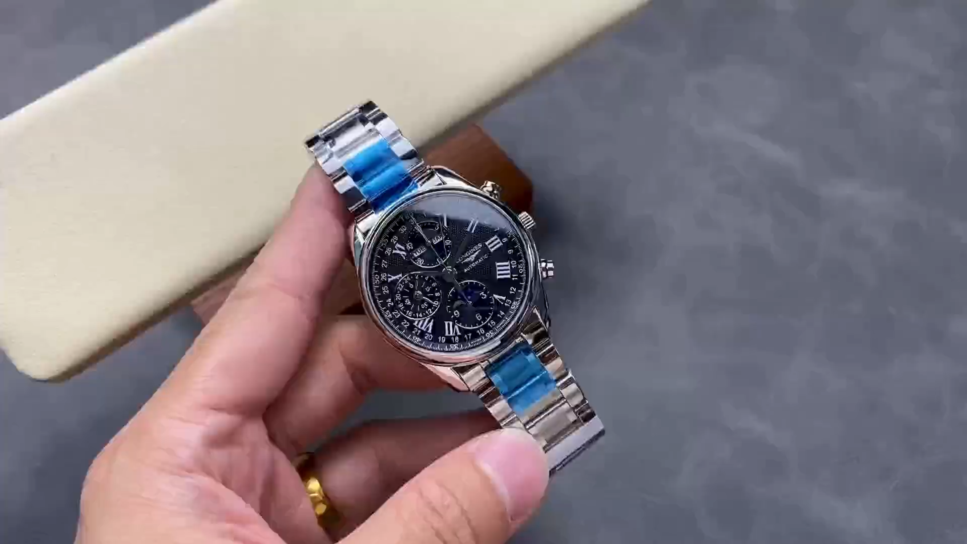 Longines L2.673.4.51.6 Master Replica 40 Stainless Steel Chronograph Black Dial - Video