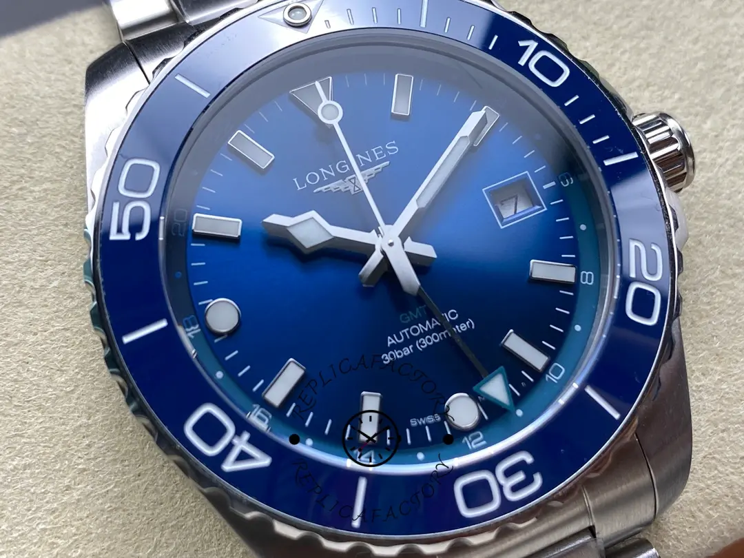 Longines HydroConquest GMT L3.790.4.96.6, blue dial close-up with date window and blue ceramic bezel.