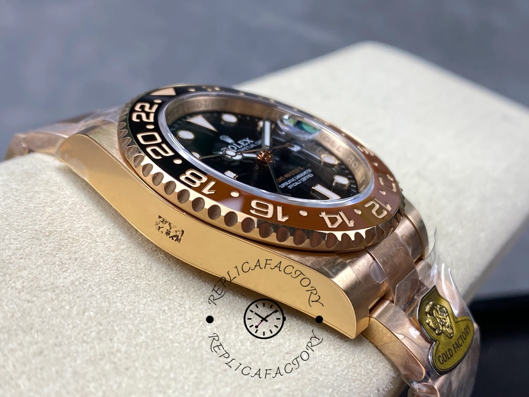 Case and bezel side angle of Rolex GMT-Master II 126715CHNR showing polished Everose flank.